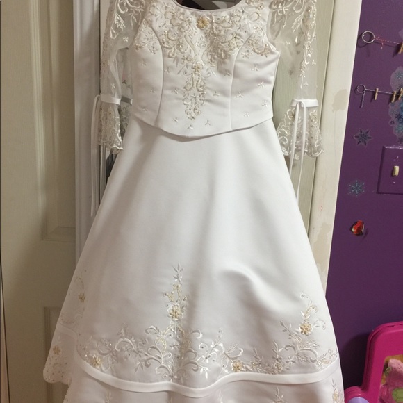 Girl’s white formal dress with tiered skirt - Picture 4 of 6